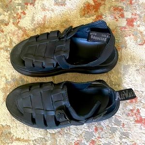 OG DOC MARTIN Platform sandals! Never worn :) size 71/2-8